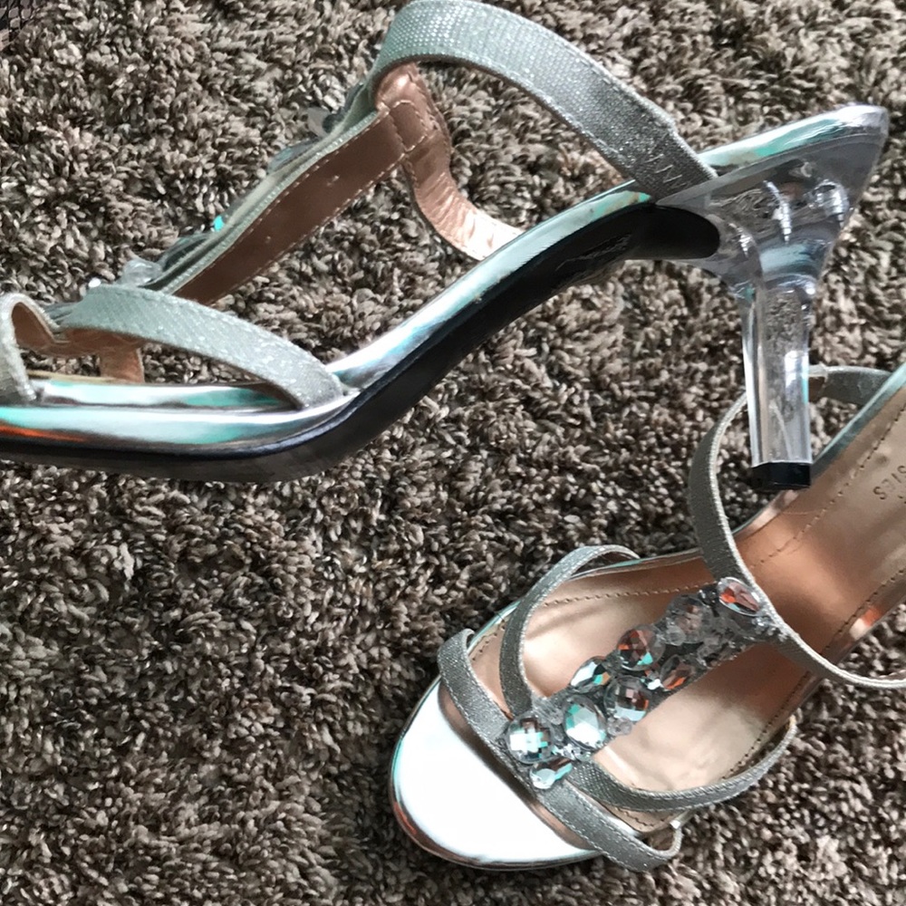Heels - Picture 2 of 2